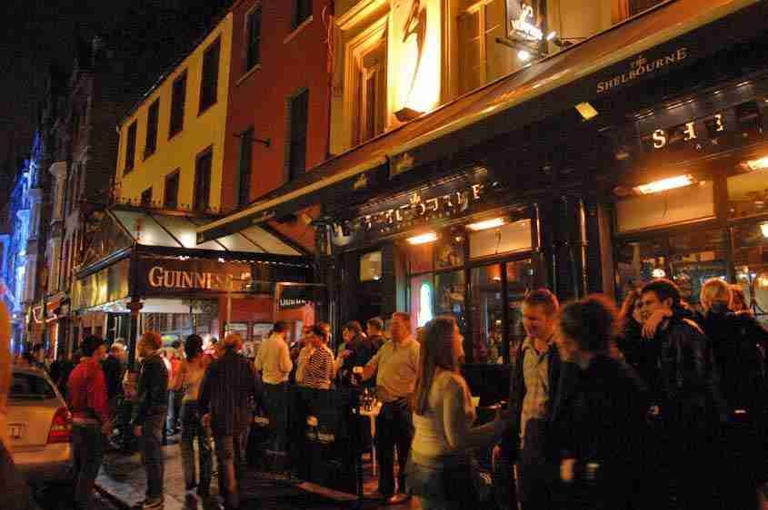 Festa di San Patrizio, in Irlanda e in giro per il mondo fra simboli e  festeggiamenti - Wine and Food Tour