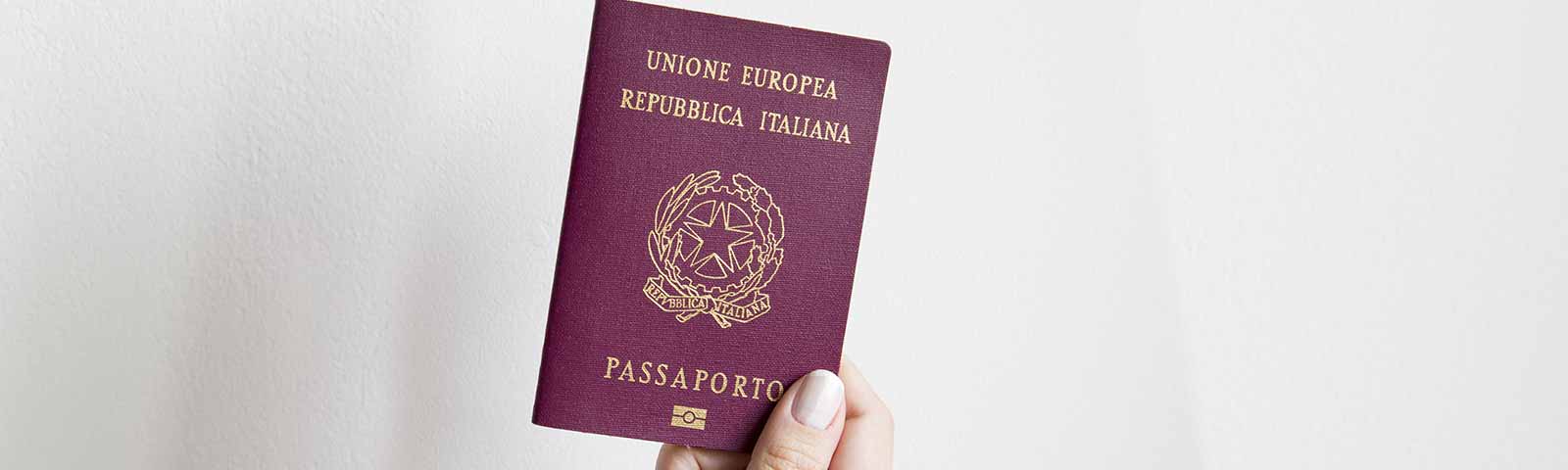 Passaporto, documenti di viaggio