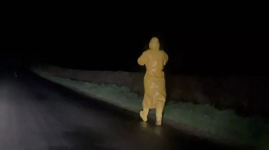 Chi è il misterioso uomo ‘vestito di giallo’ avvistato nella contea di Derry?