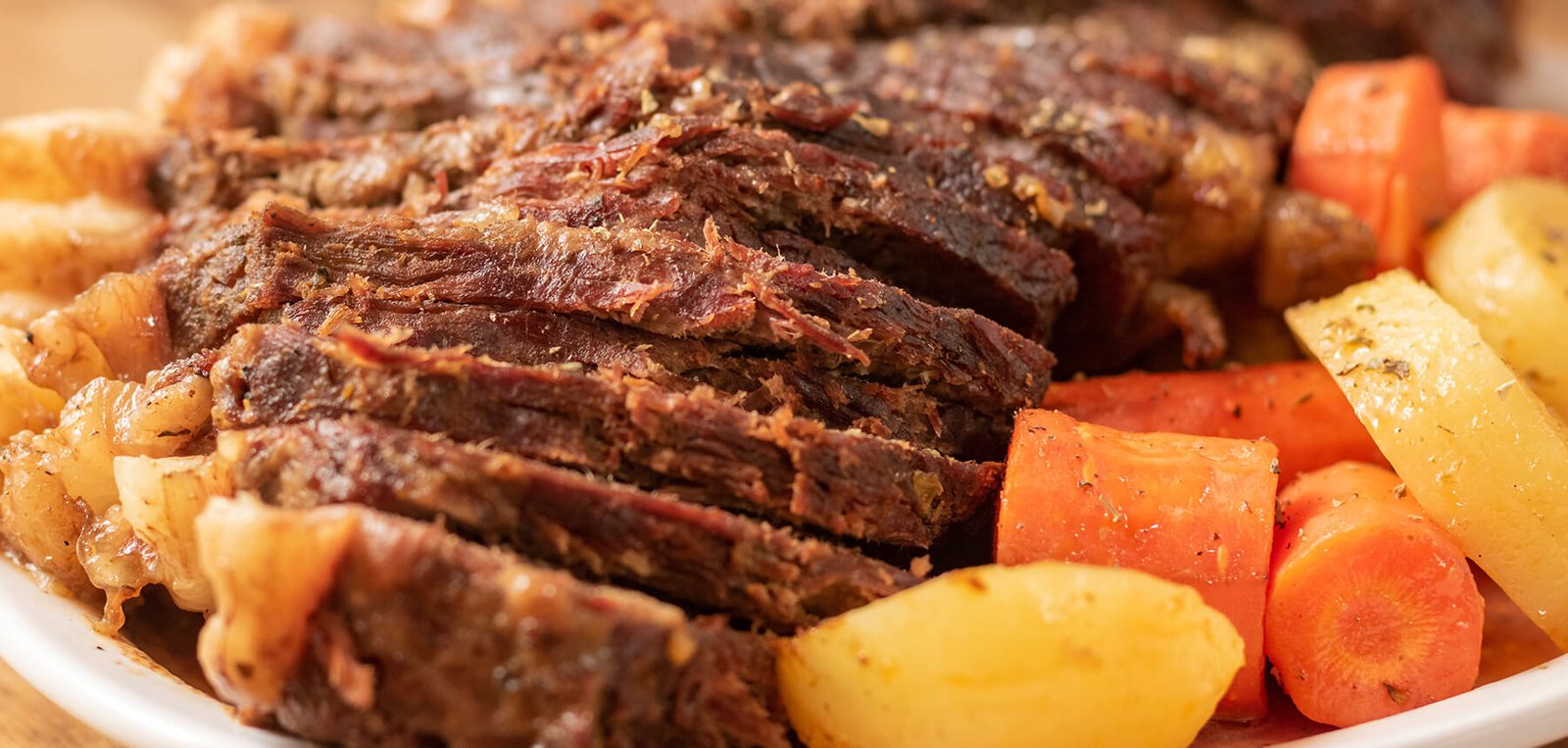 Il mito del corned beef irlandese Corned beef and cabbage, il piatto associato erroneamente all'Irlanda